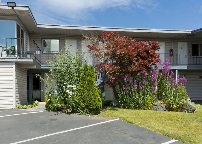 Riviera Inn